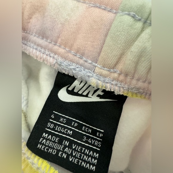 NIKE
GIRLS CLUB FLEECE JOGGERS - Picture 3 of 9